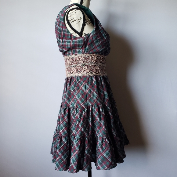 Gorgeous Chelsea & Violet one shoulder party dress - Picture 2 of 8